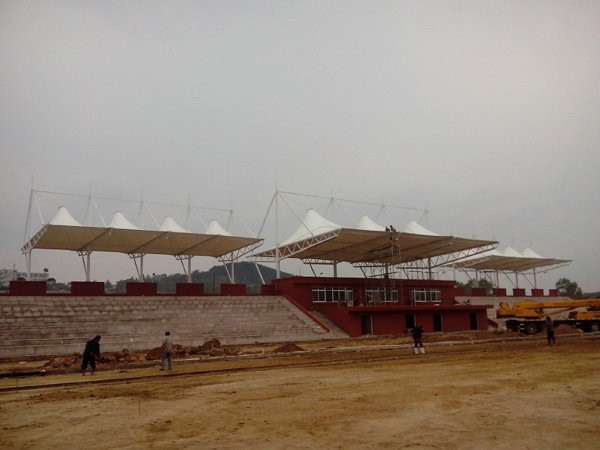 山東榮成實(shí)驗學(xué)校體育看臺 